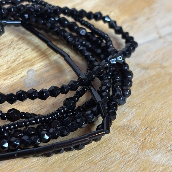 Black stretch elastic Multistrand faceted beaded fashion bracelet - Picture 4 of 4